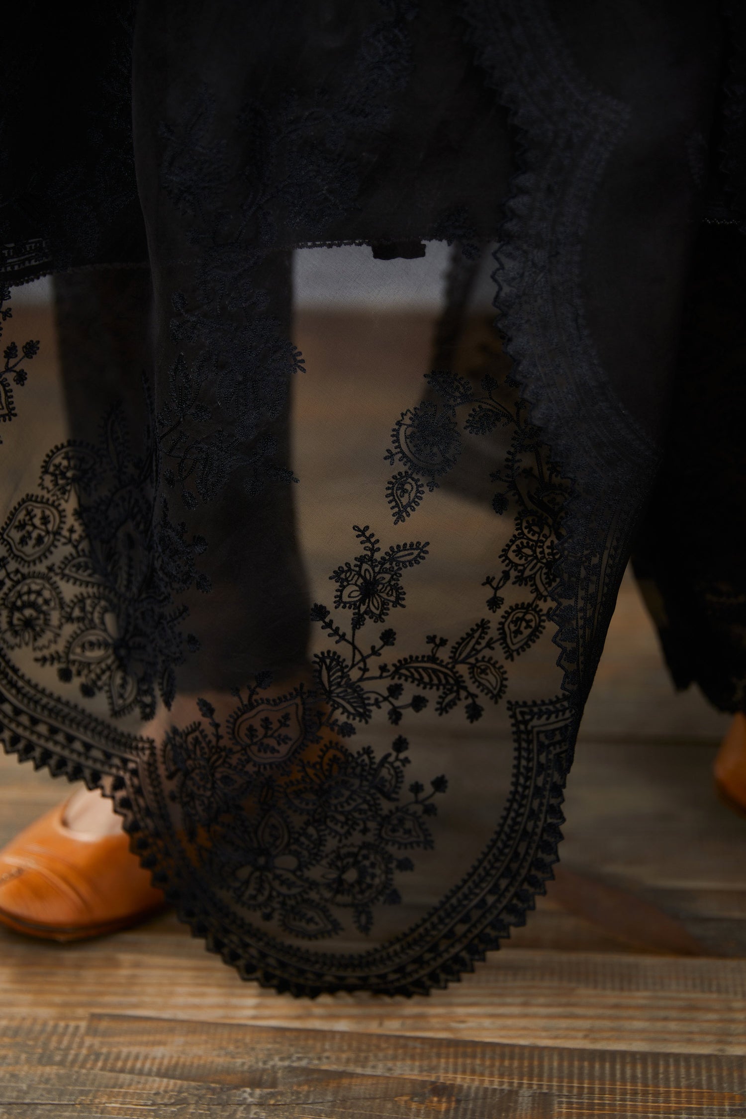 Gulghast Kalidaar Paavni Kurta Set