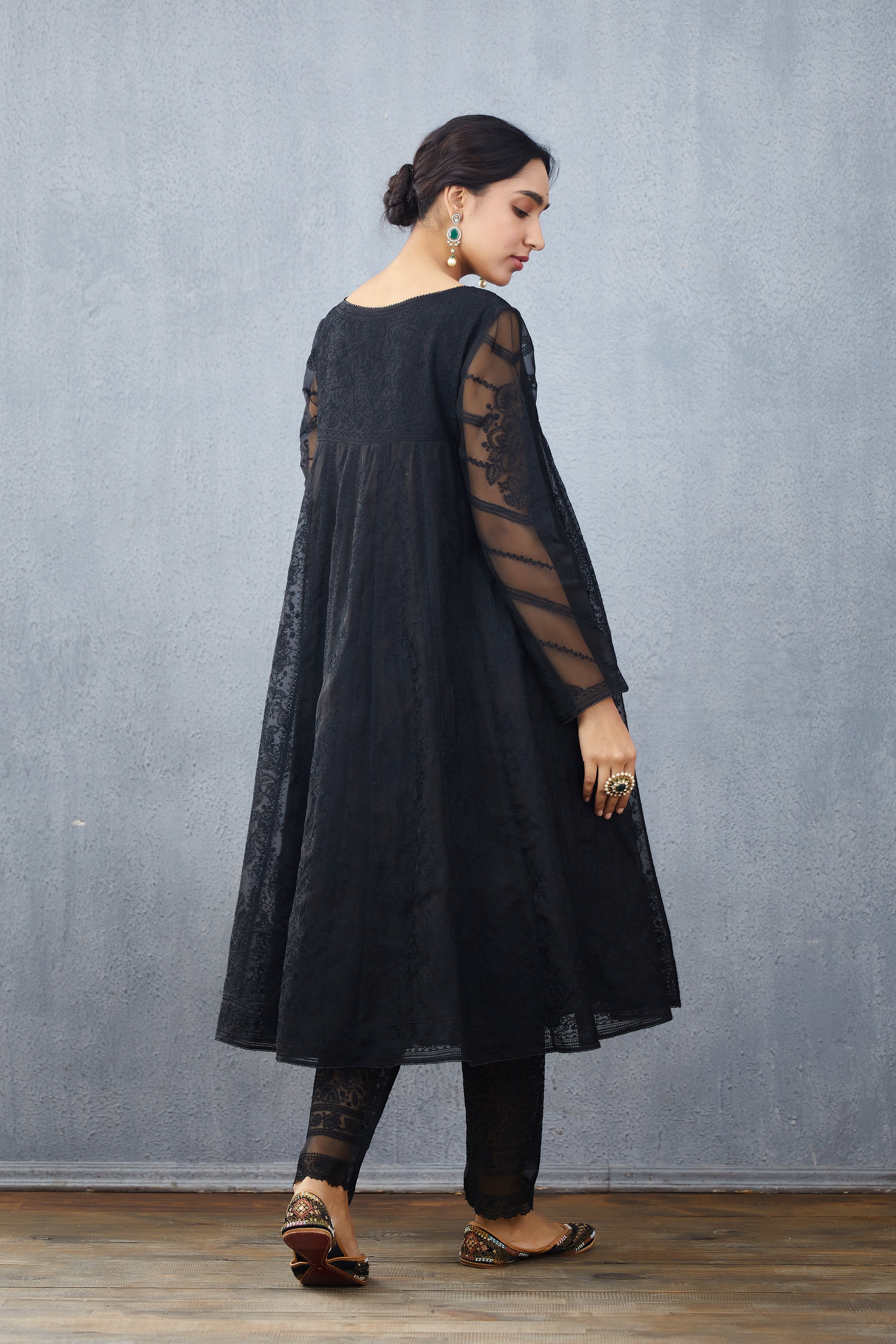 Gulghast Kalidaar Paavni Kurta Set