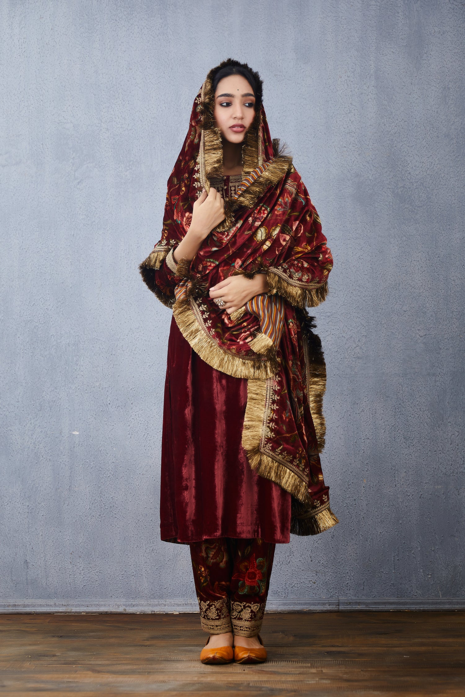 Gudhal Aakifah Sona Jhallar Doshala