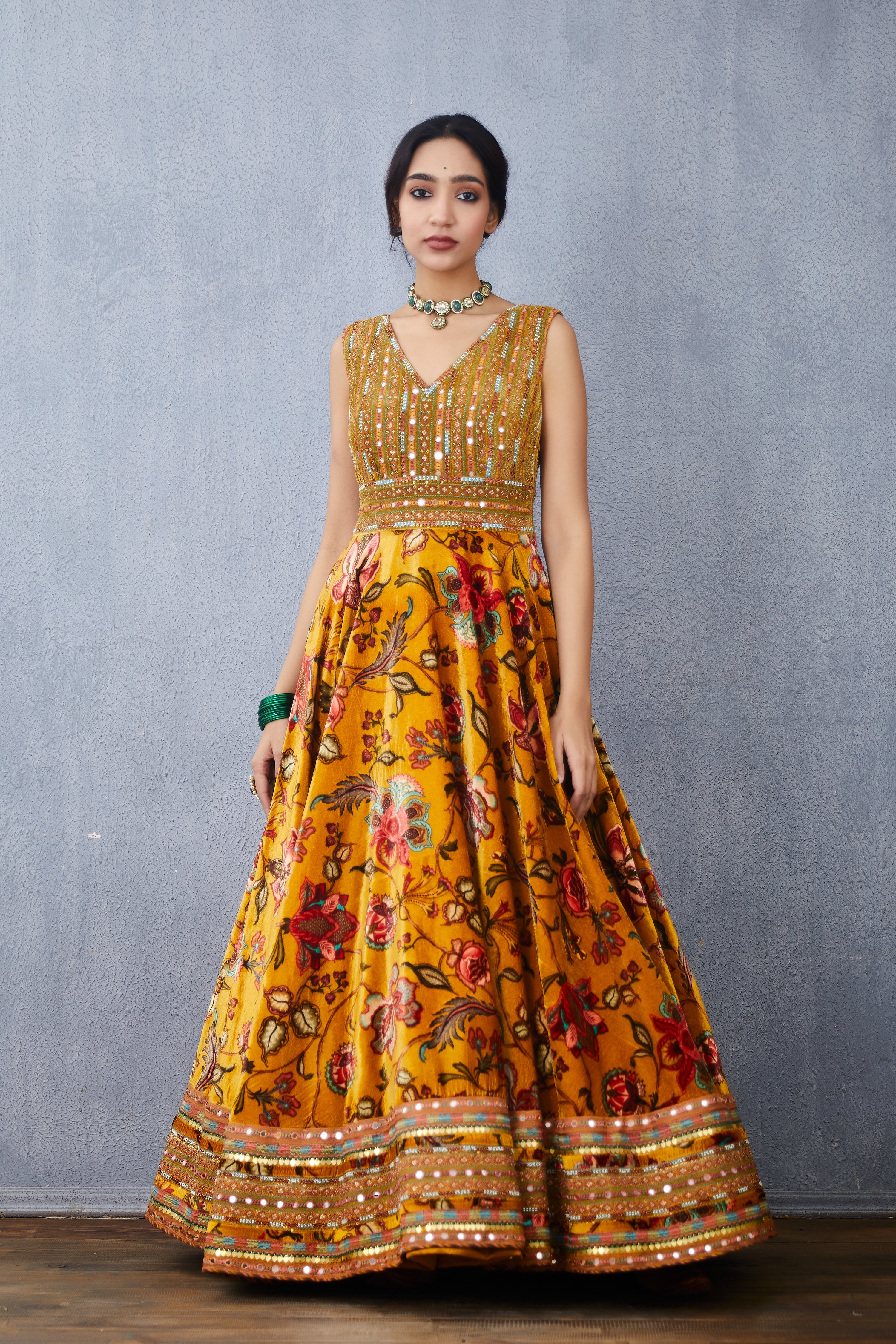 Sunehra Makhmal Firdouz Anarkali Set