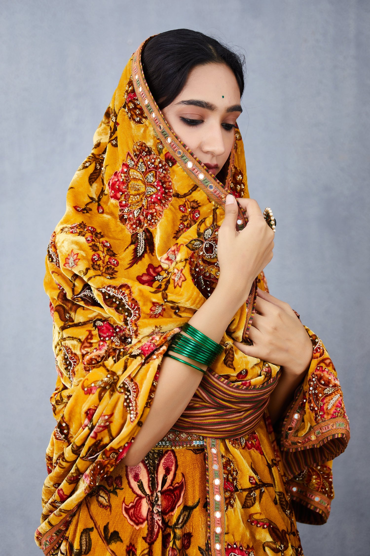 Sunehra Makhmal Firdouz Anarkali Set