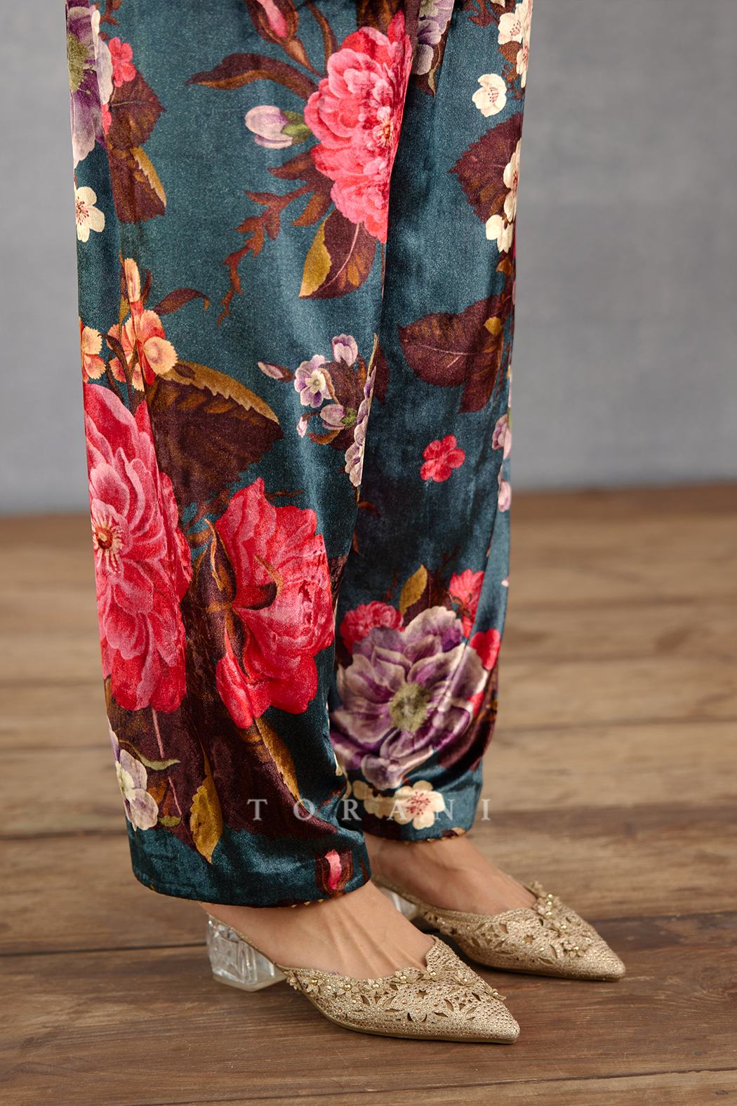 Fiery Pink Heavy Hand Embroidered Short Phiran Kurta Salwar