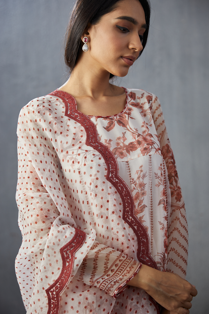 Bhuri Gauraiya Swati Kurta Set