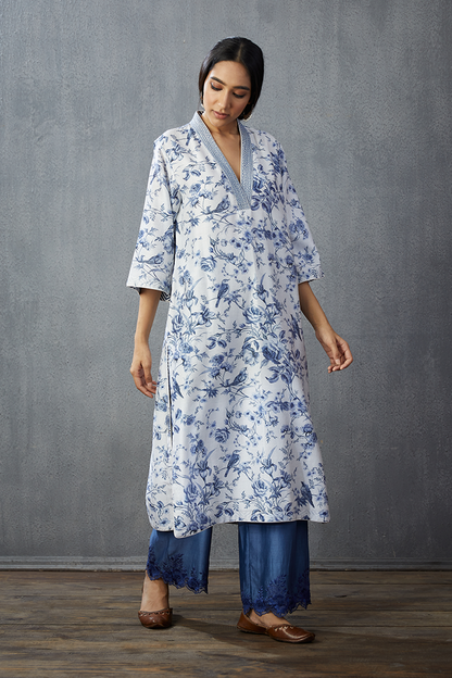 Neeli Gauraiya Geetha Kurta Set