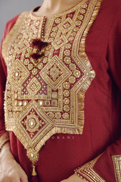 Gulnar Paakizah Kurta Set