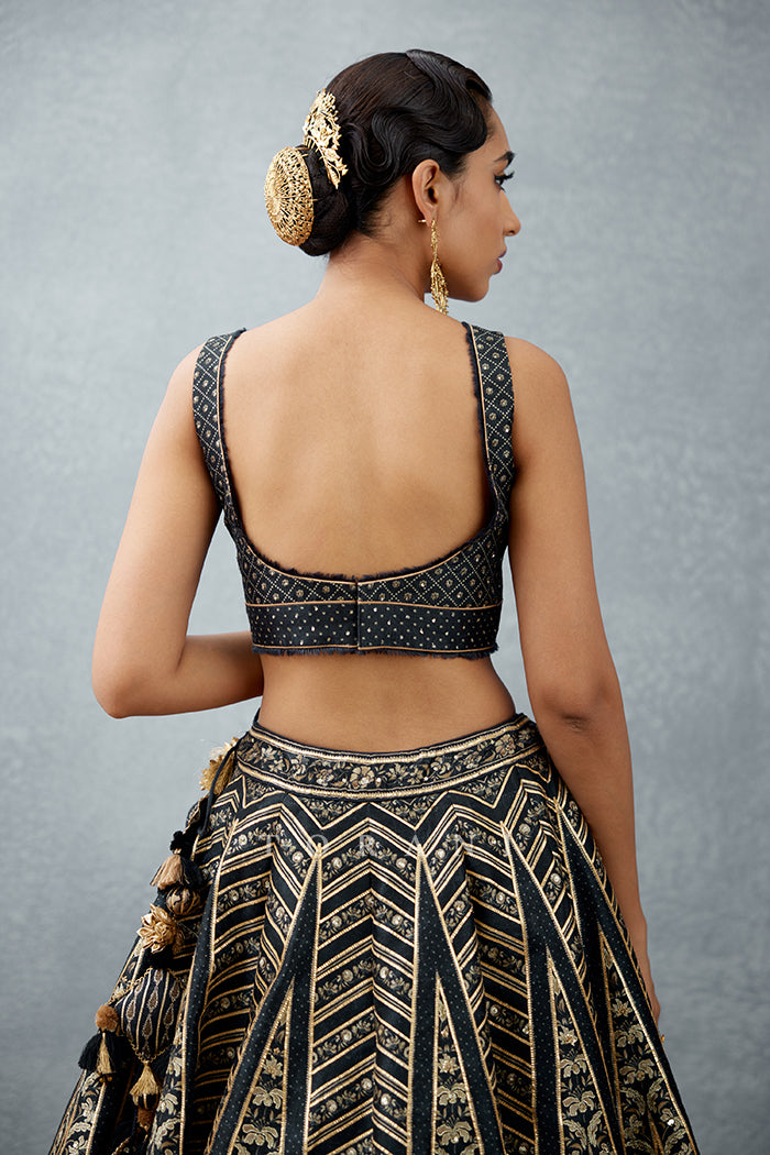 Gulghast Noor Lehenga Set