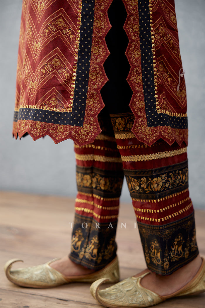 Gulnar Tahmina Kurta Set