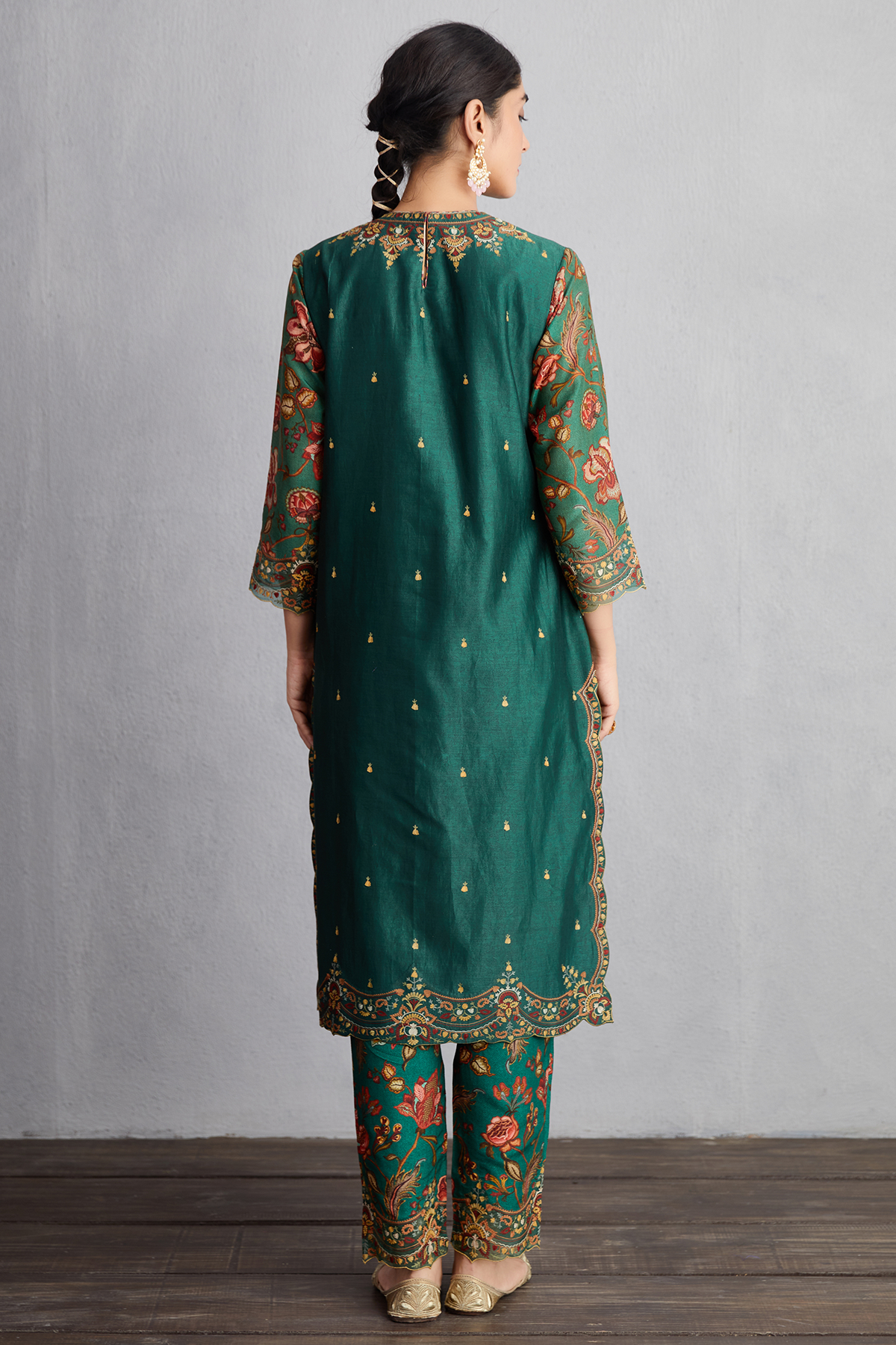 Sheesham Urvi Kurta Set