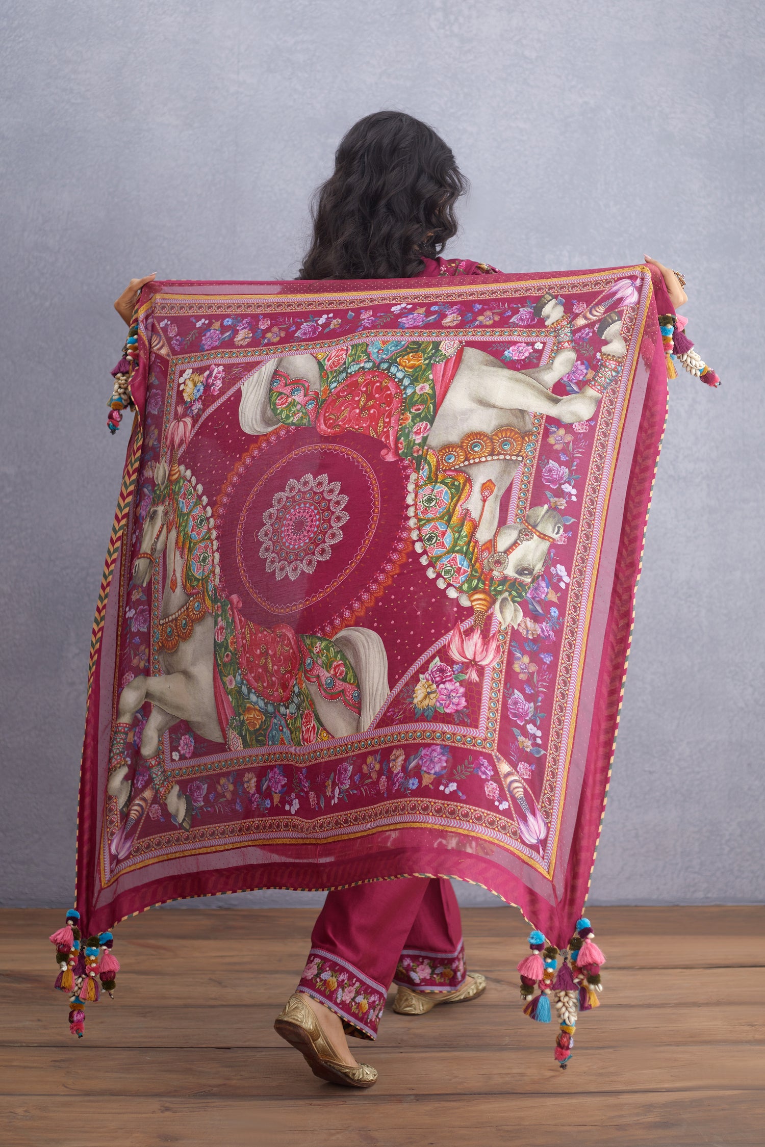 Manika Ashwamedha Scarf