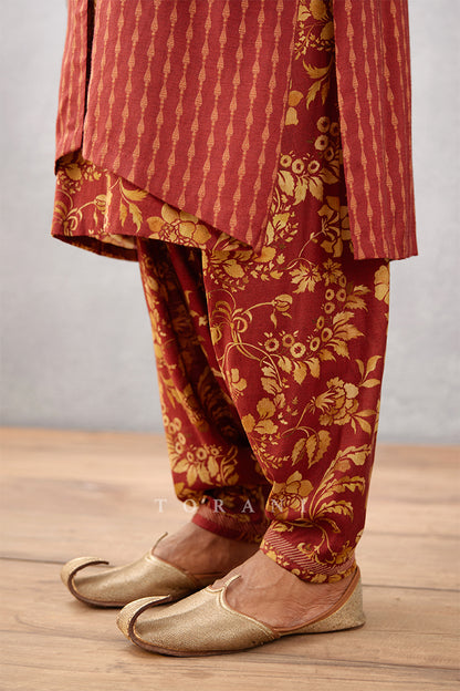 Gulnar Uzair Kurta Set