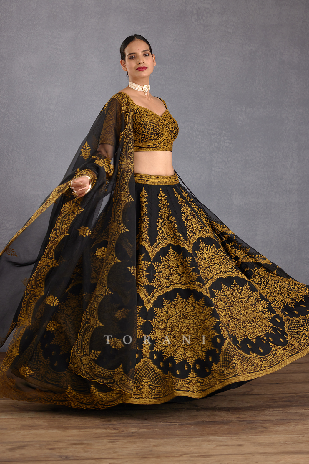 Gulghast Meher Passa Lehenga Set
