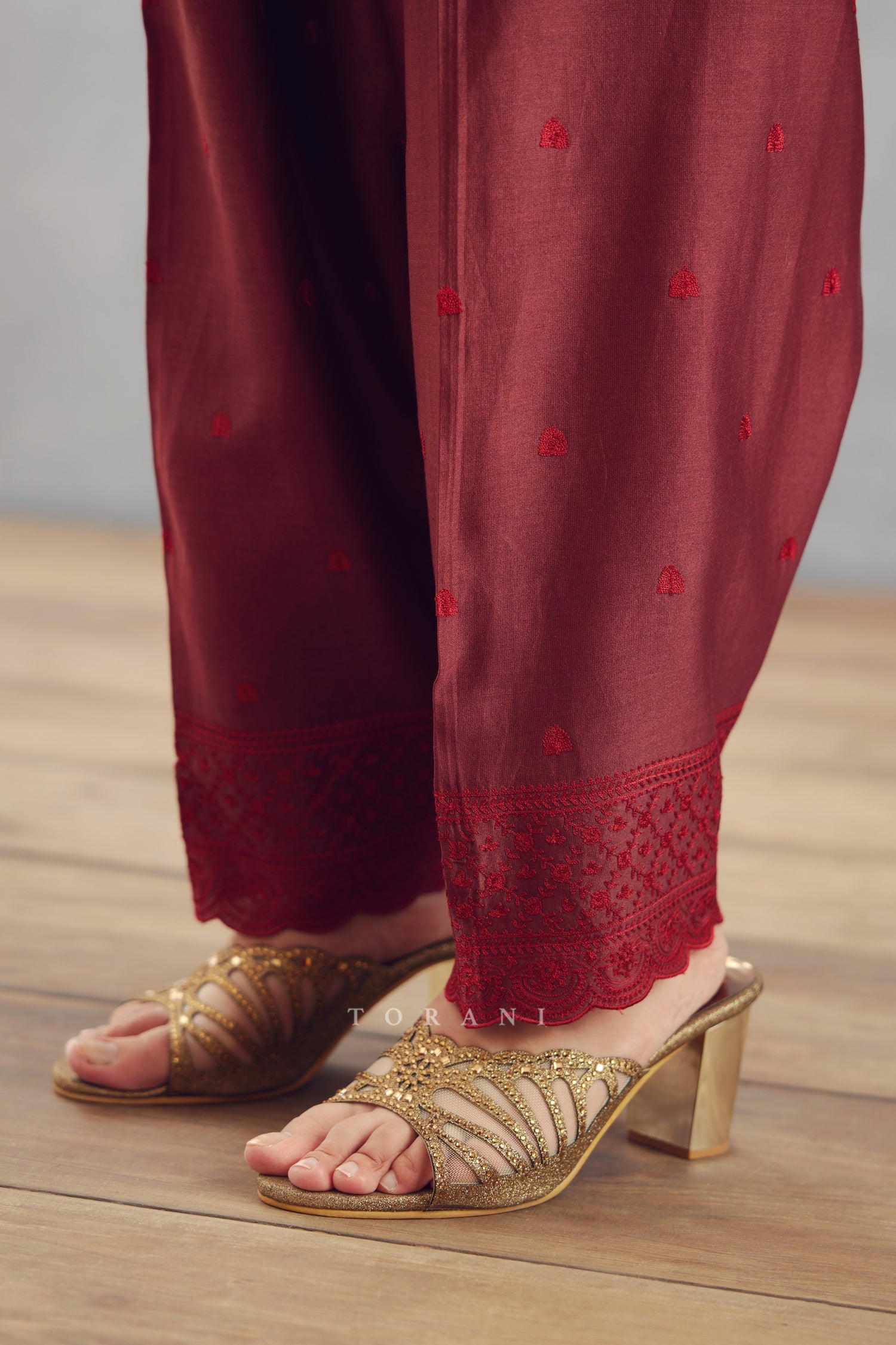 Gulnar Sloka Kurta Set