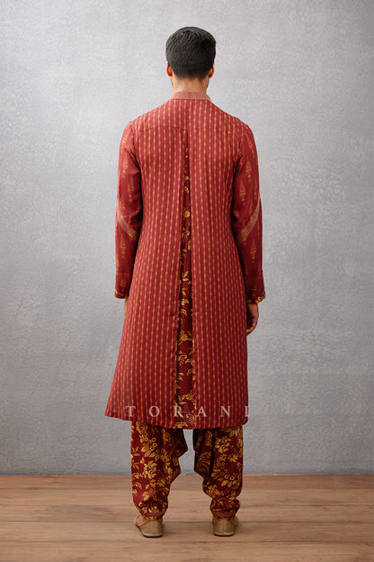 Gulnar Uzair Kurta Set