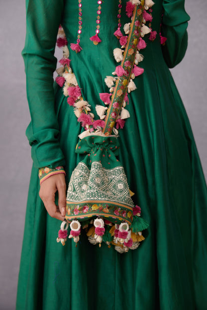 Panna Mariyam Saddle Potli