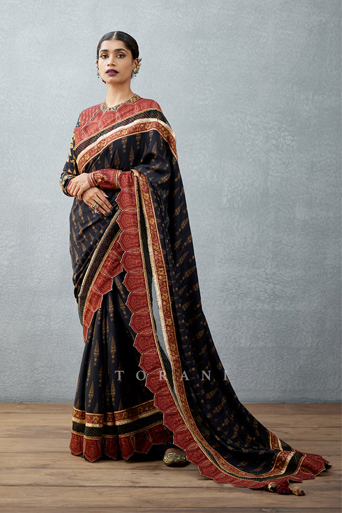 Gulghast Nusrat Saree