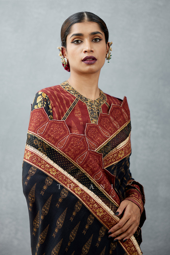 Gulghast Nusrat Saree