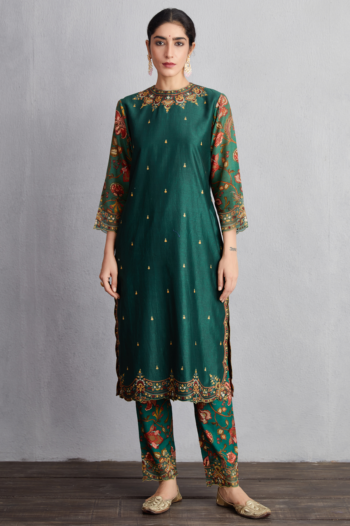 Sheesham Urvi Kurta Set