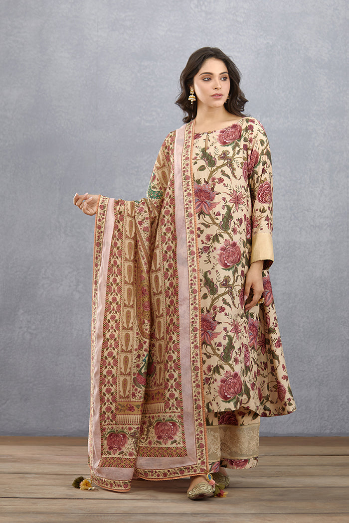 Kasturi Sumukhi Odhni