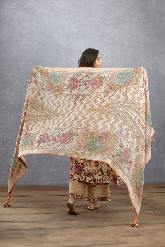 Kasturi Ambiya Odhni