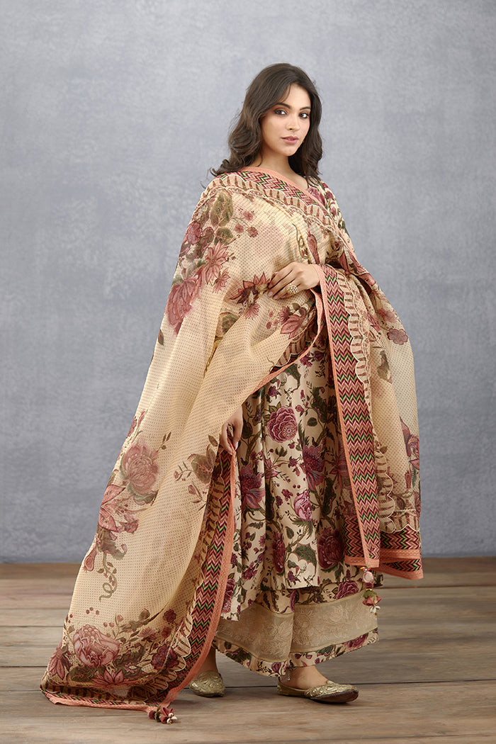 Kasturi Kalika Odhni