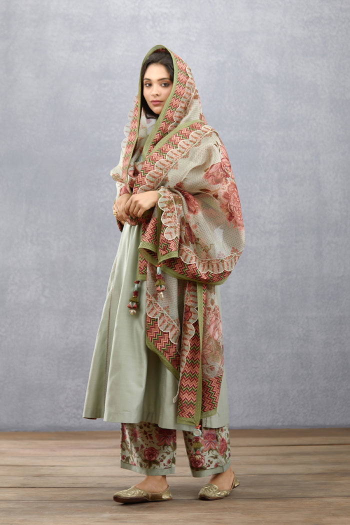 Jaituni Kalika Odhni