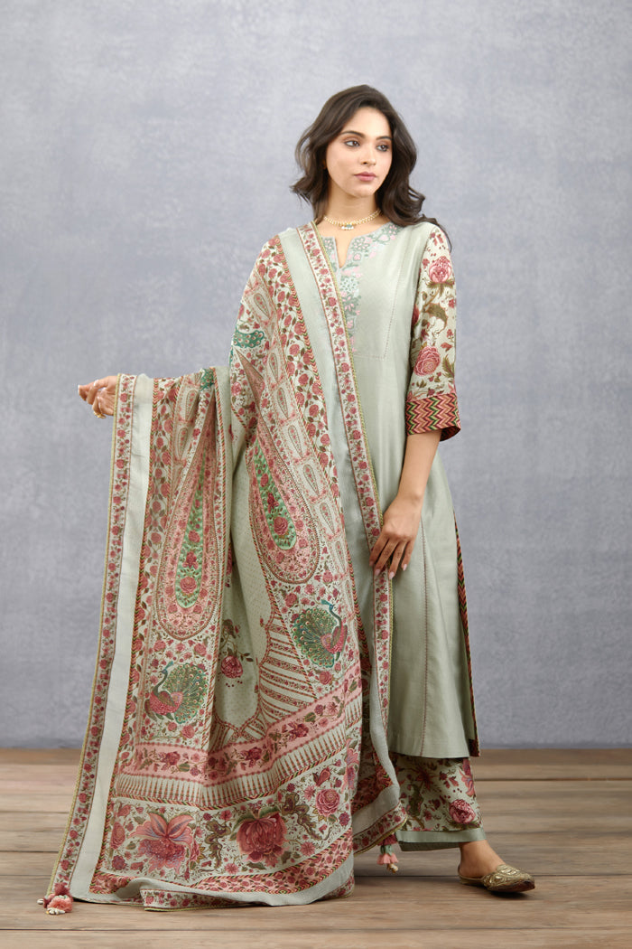 Jaituni Sumukhi Odhni