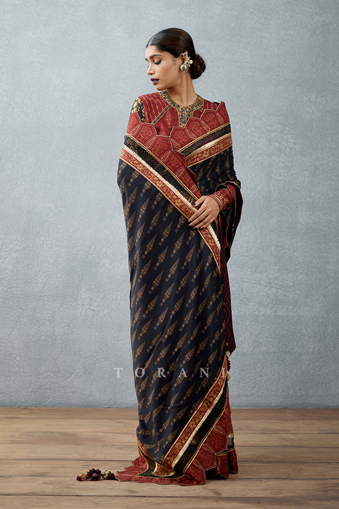 Gulghast Nusrat Saree