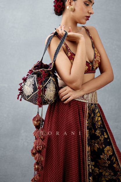 Gulghast Yusra Potli