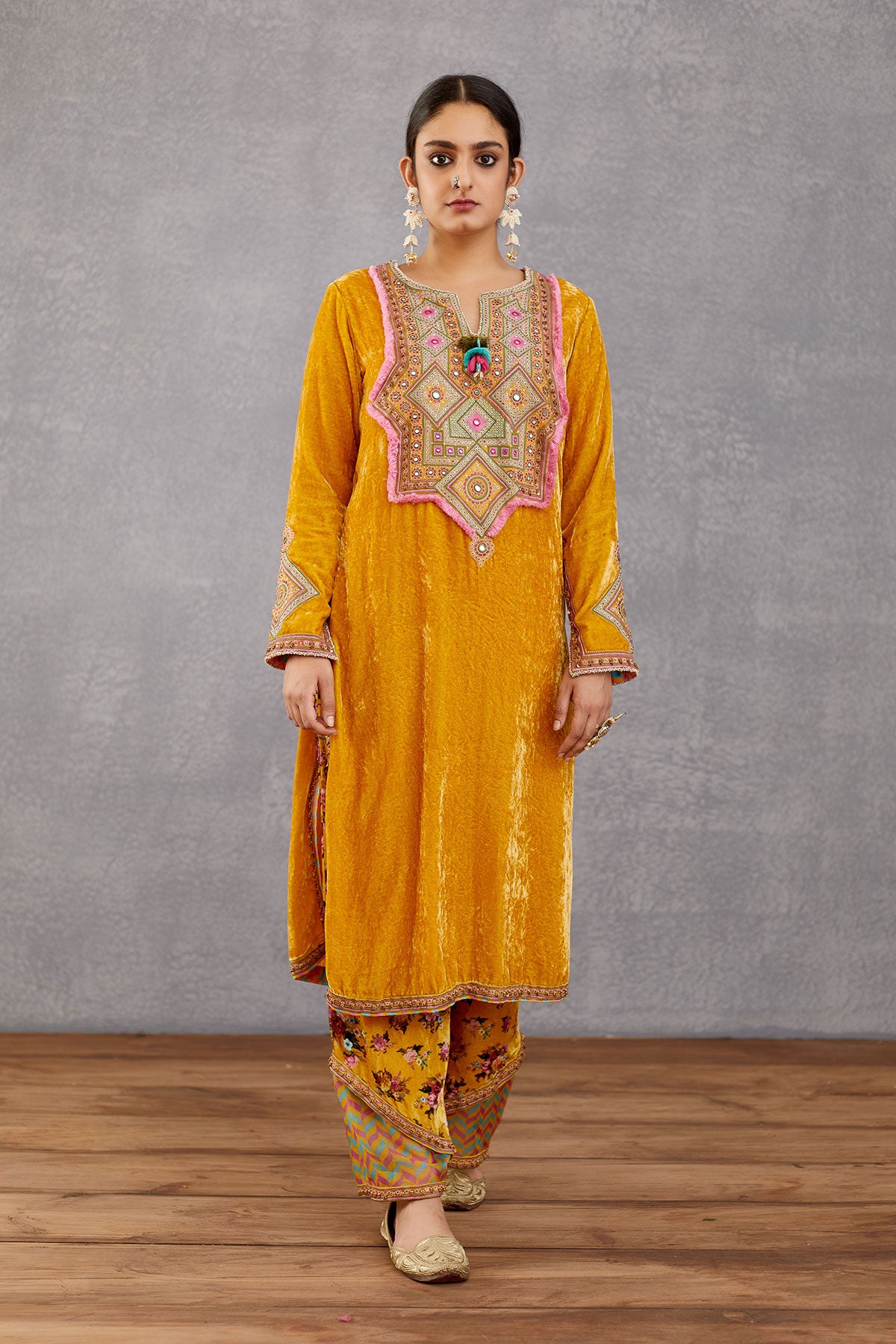 Sunehra Zeenat Kurta Set