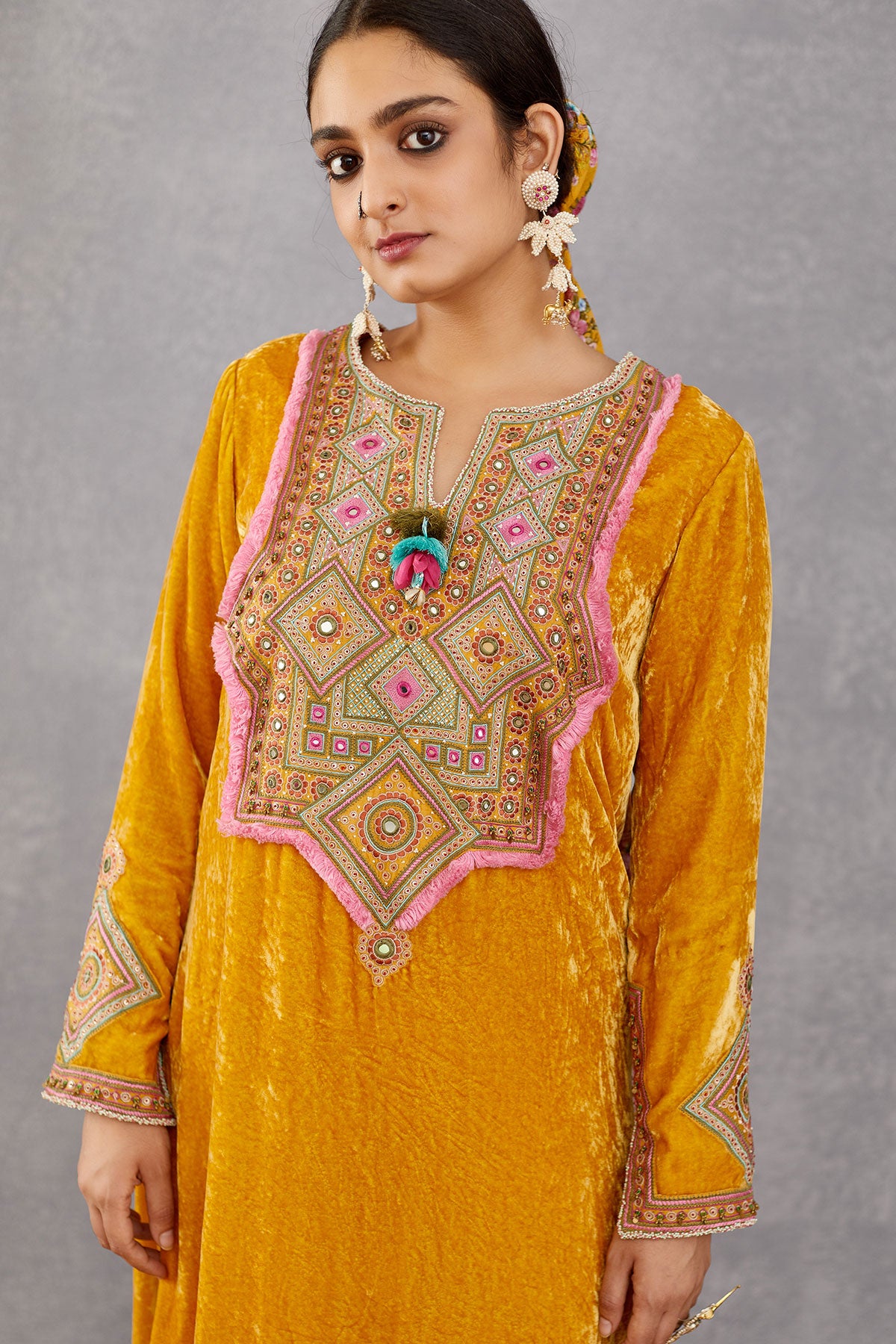 Sunehra Zeenat Kurta Set