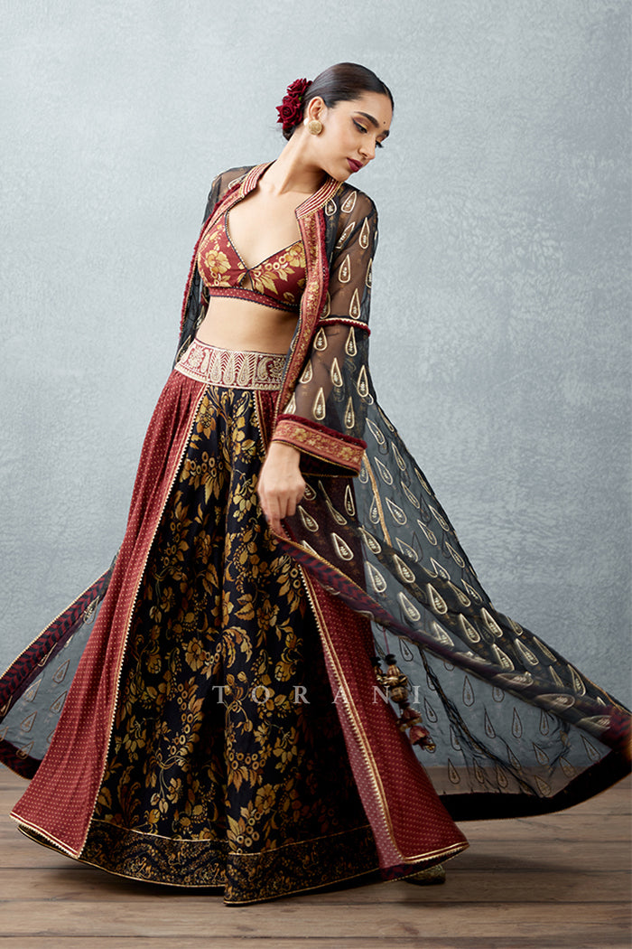 Gulghast Farhat Cape Set