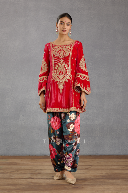Fiery Pink Heavy Hand Embroidered Short Phiran Kurta Set in Silk Velvet