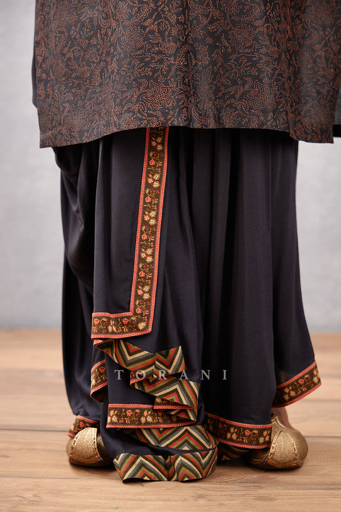 Nisha Yusuf Dhoti Set