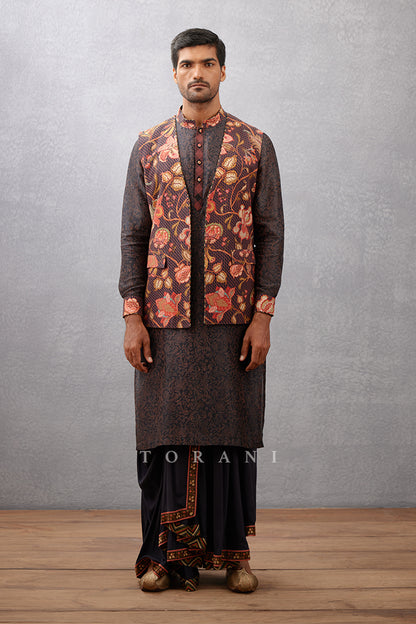 Nisha Yusuf Dhoti Set