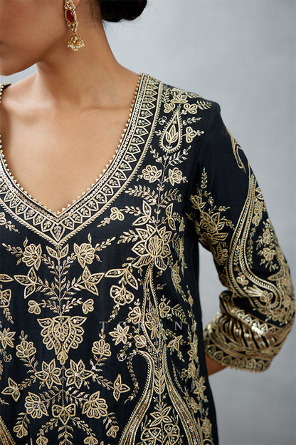 Gulghast Zarin Kurta Set