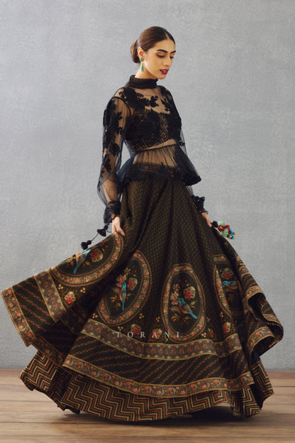 Gulghast Poulami Lehenga Set