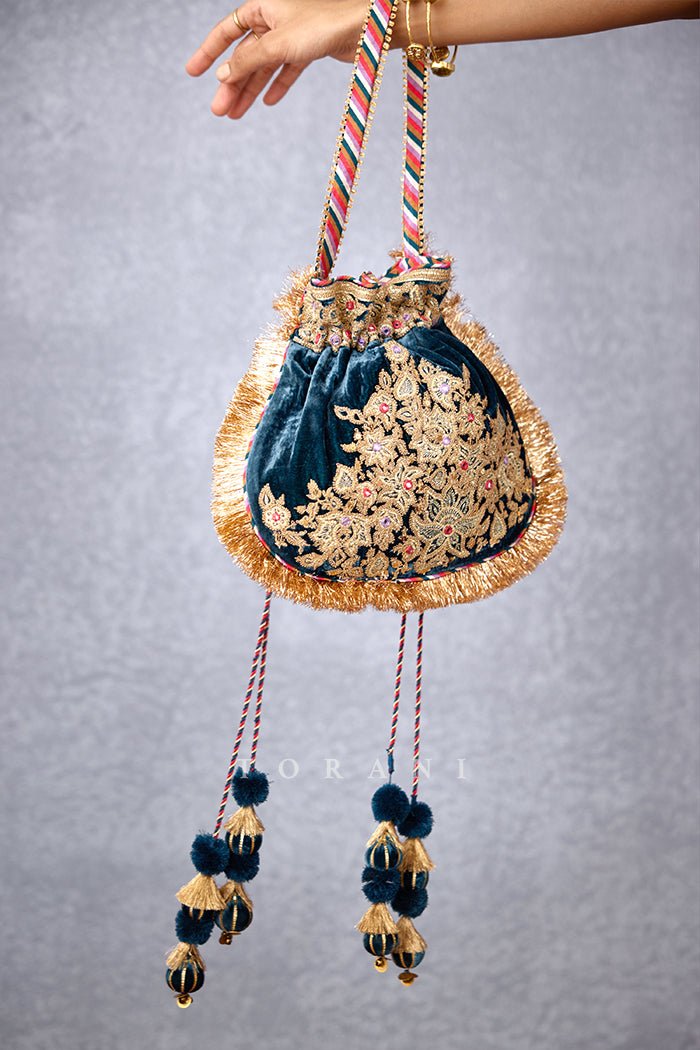 Shabnami Nilofer Potli