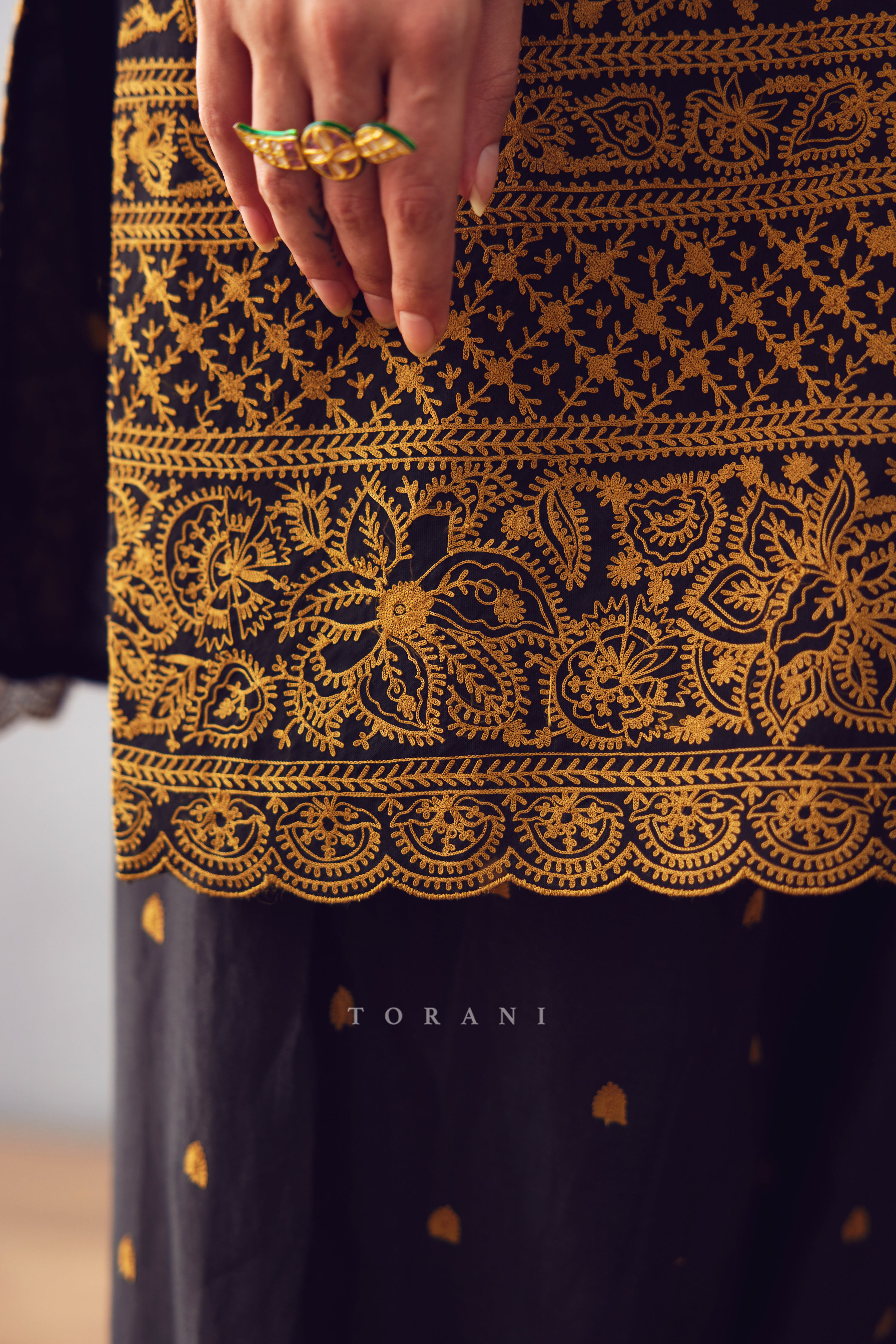 Gulghast Meena Kurta Set