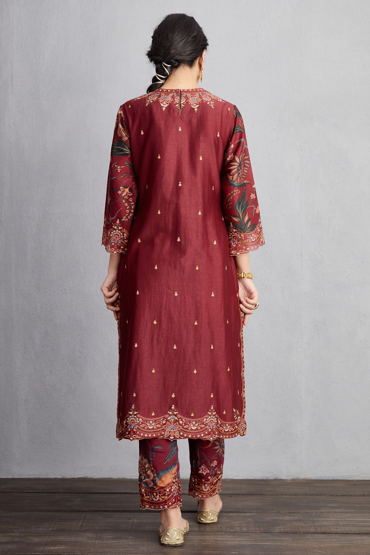 Sanobar Urvi Kurta Set