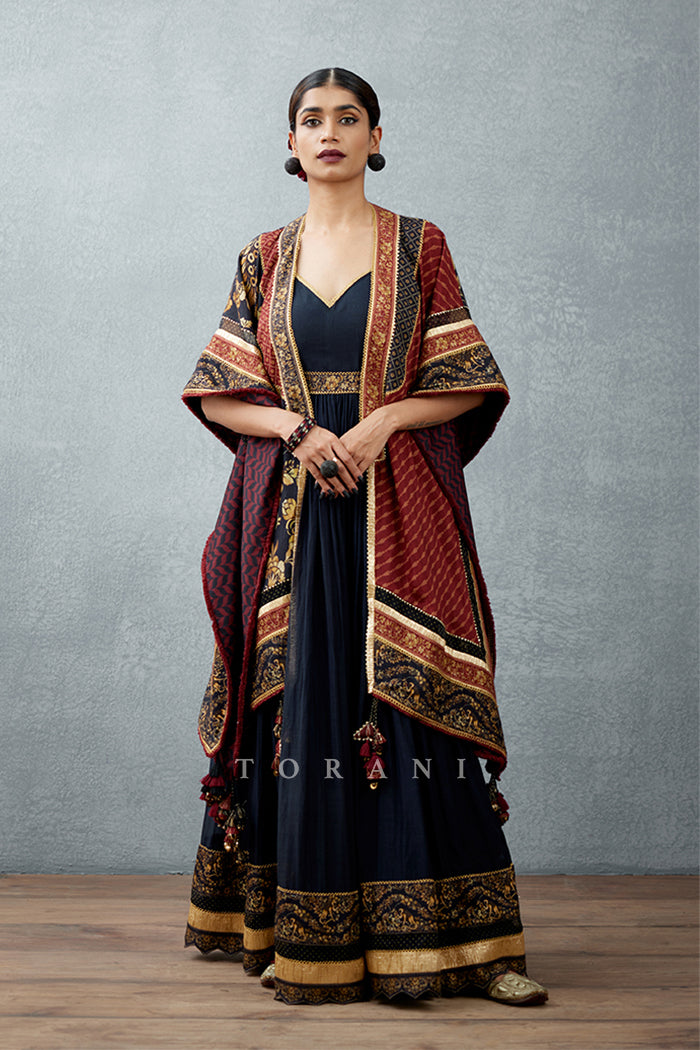 Gulghast Inarah Cape Set