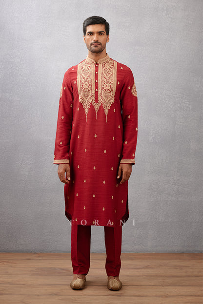 Gudhal Balochi Kurta Set