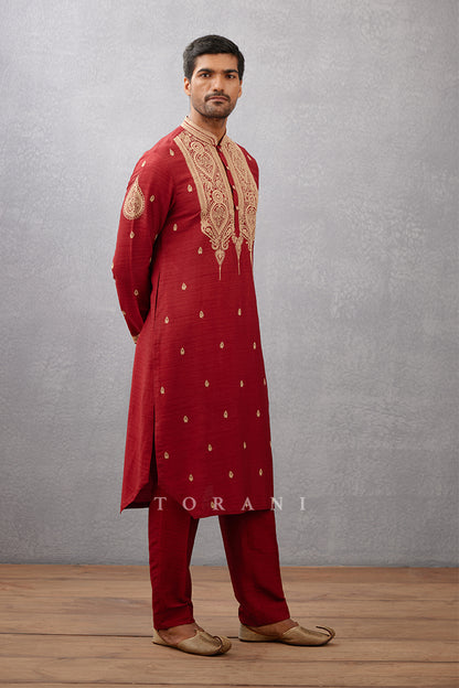Gudhal Balochi Kurta Set