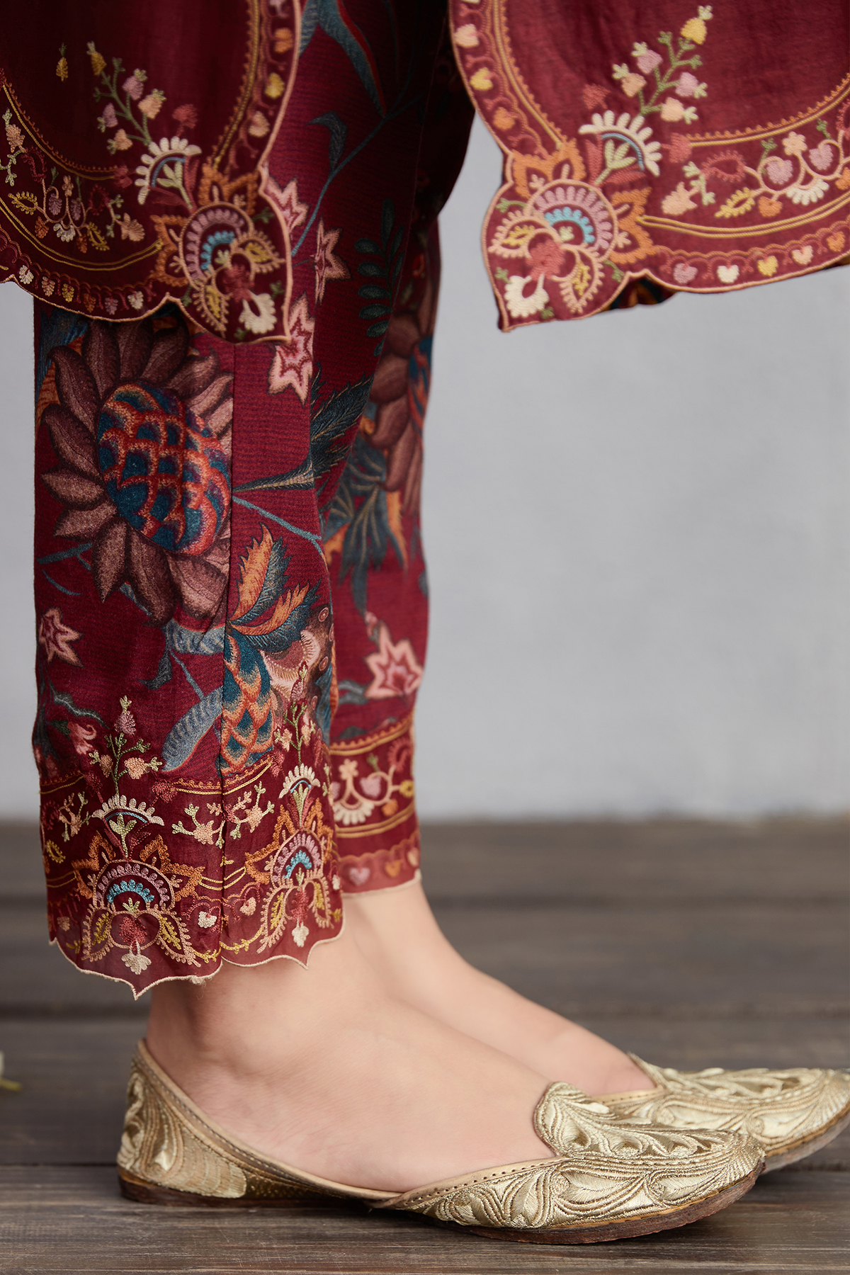 Sanobar Urvi Kurta Set