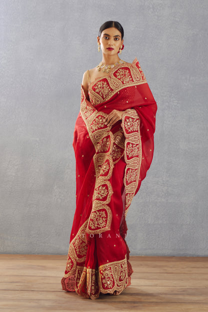 Sindoori Yashaswini Saree