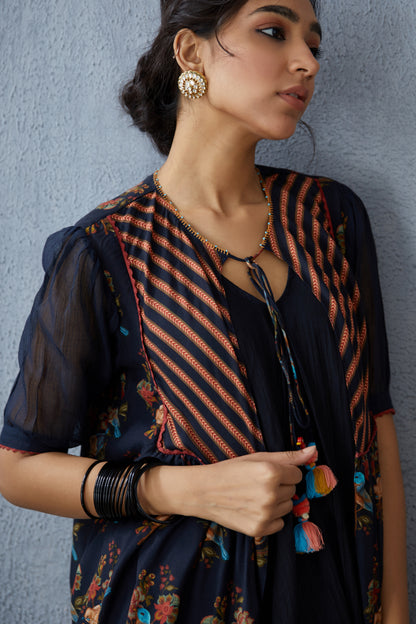 Nisha Chakor Boota Jacket Set