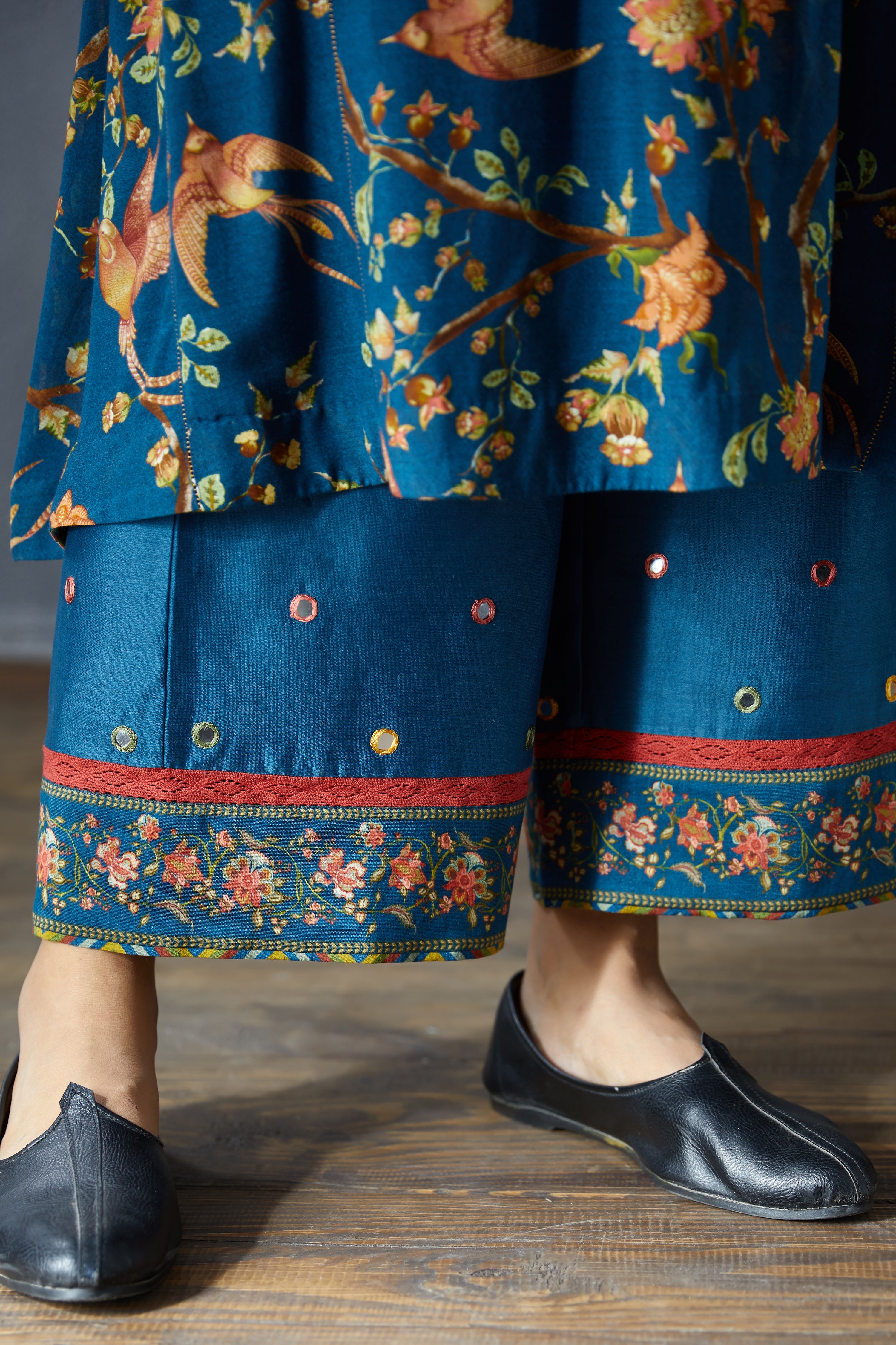 Neelam Tara Kurta Set