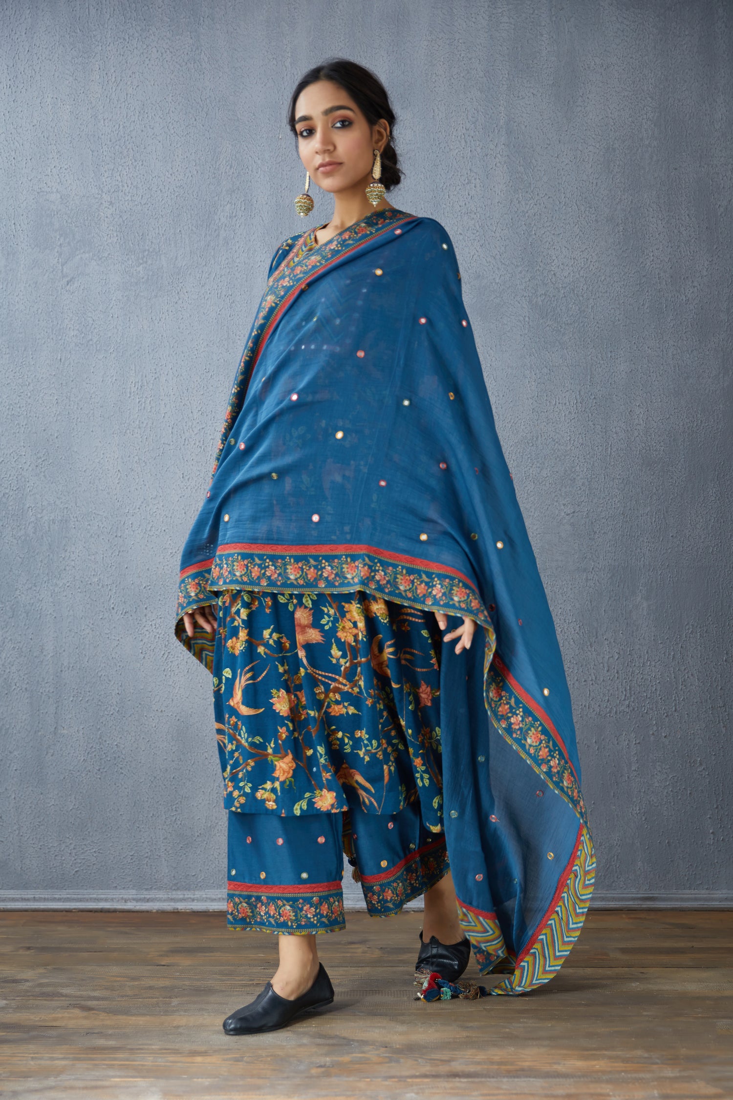 Neelam Tara Kurta Set