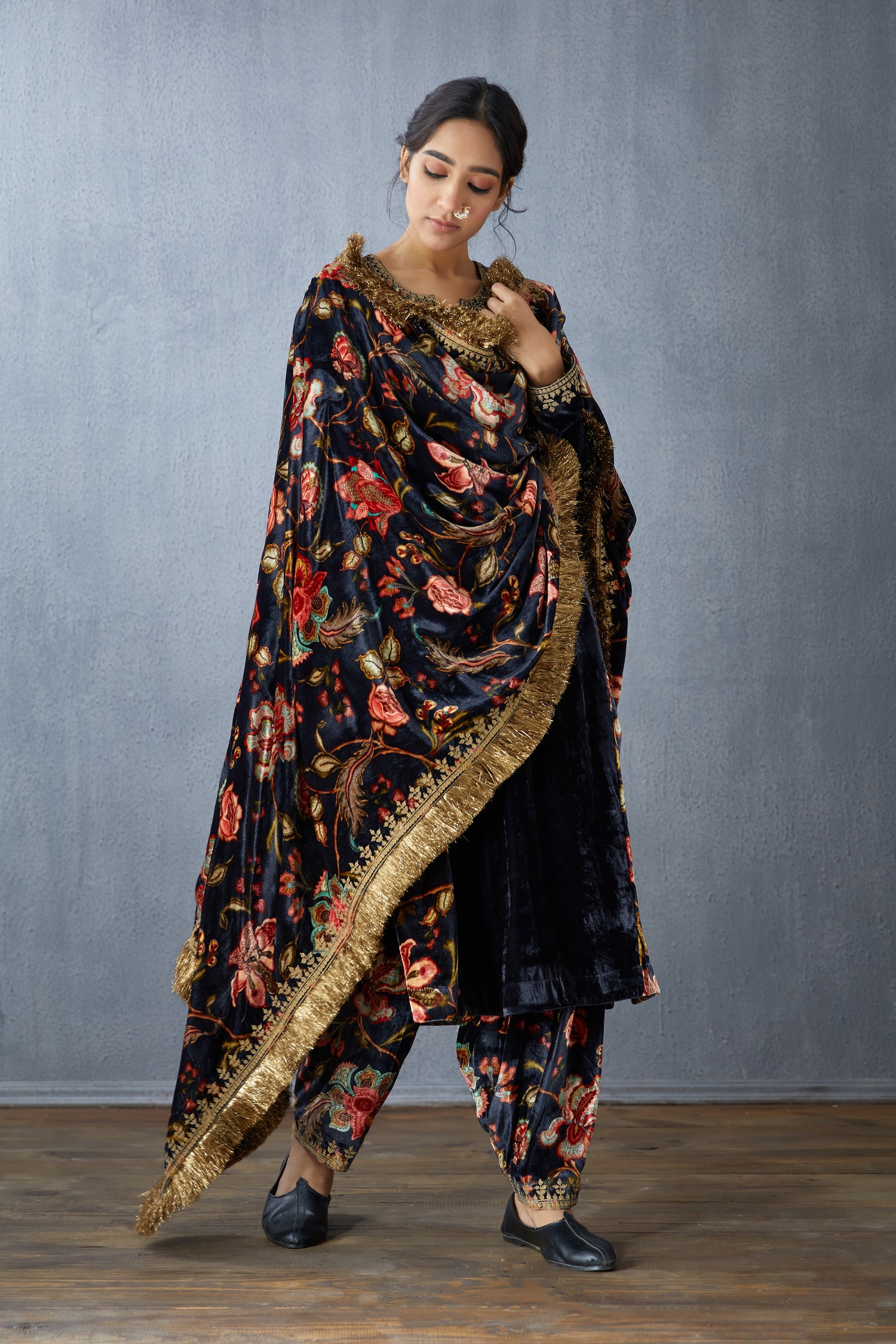 Siyahi Aakifah Sona Jhallar Doshala