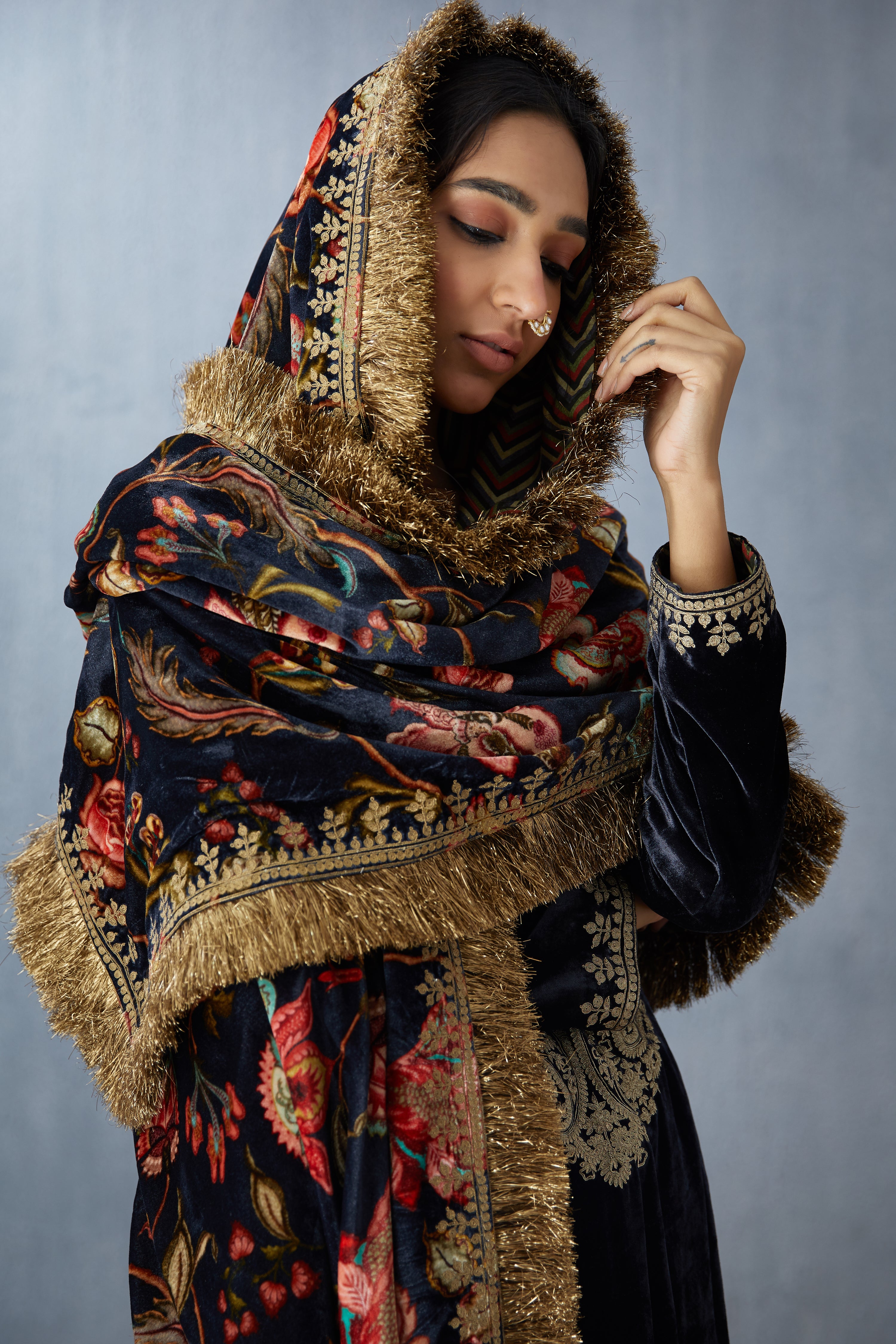 Siyahi Aakifah Sona Jhallar Doshala