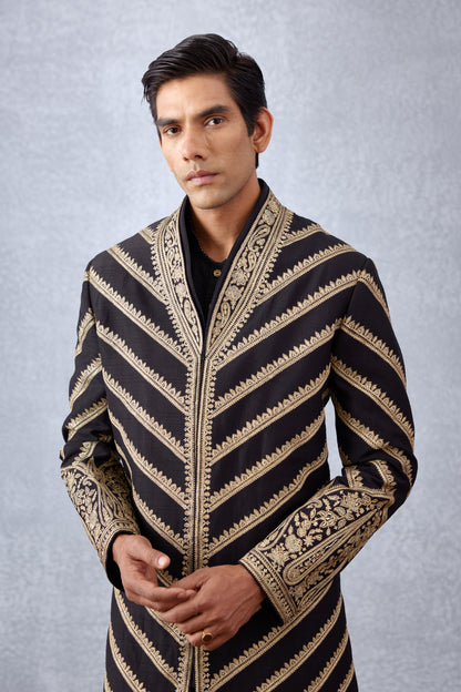 Gulghast Farooq Sherwani